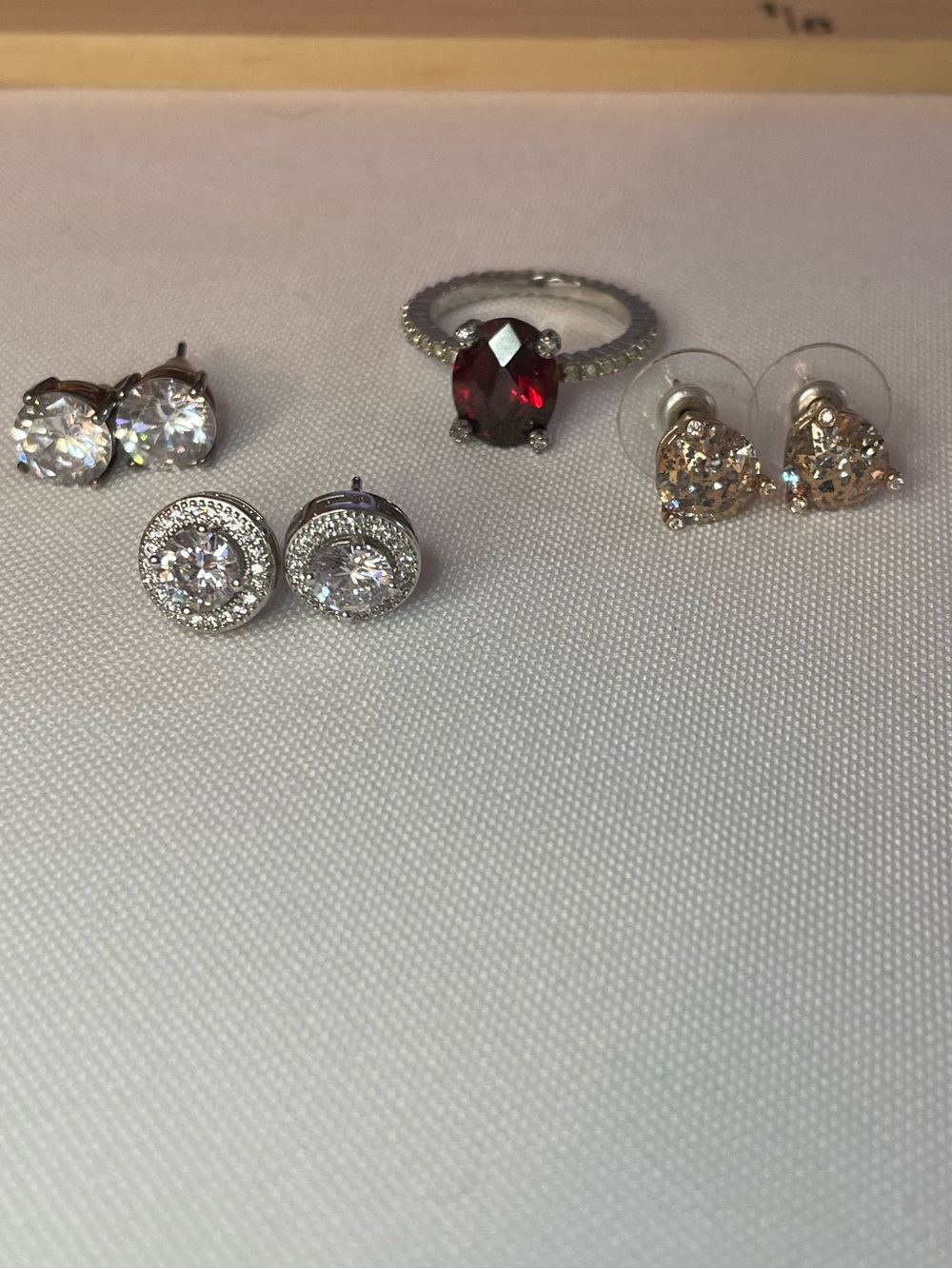 🔥 4-Piece Sparkly Jewelry Lot – 3 Pairs Stud Earrings + Red Statement Ring